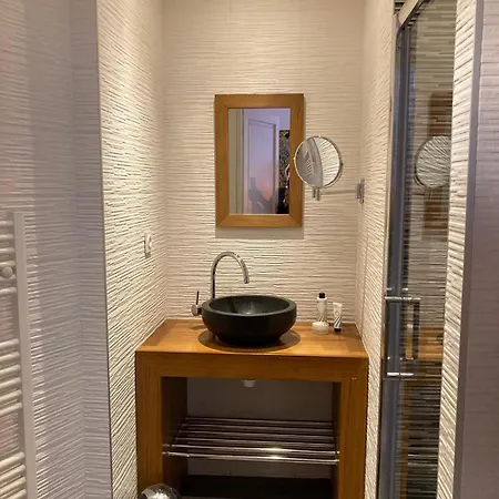 2 Avec Piscine Appartement *
